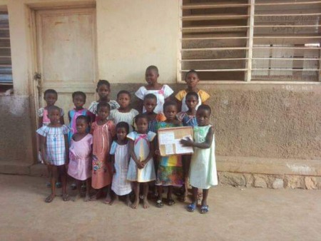 Promotion de l'éducation par : l'appui à la scolarisation des enfants vulnérables en frais scolaires et kits scolaires y compris les differentes formations aux droits de l'enfant. 